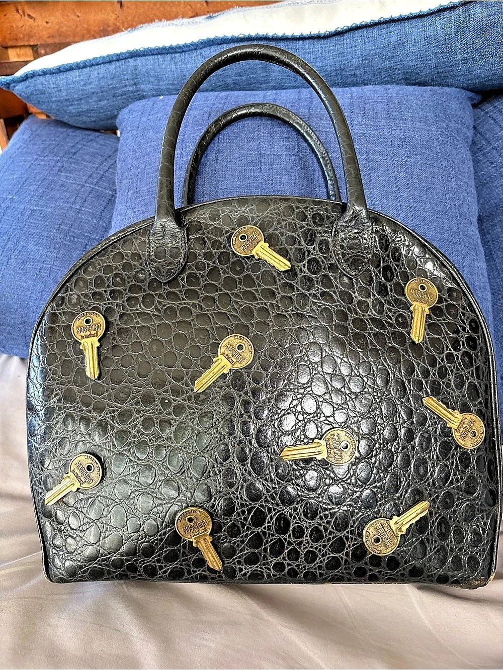 Vintage Moschino Redwall 1988 Croc Embossed Leather Key Bowling Bag Satchel Blac